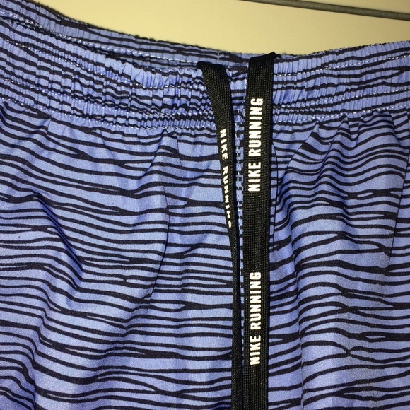 Nike running shorts - Picture 3 of 5